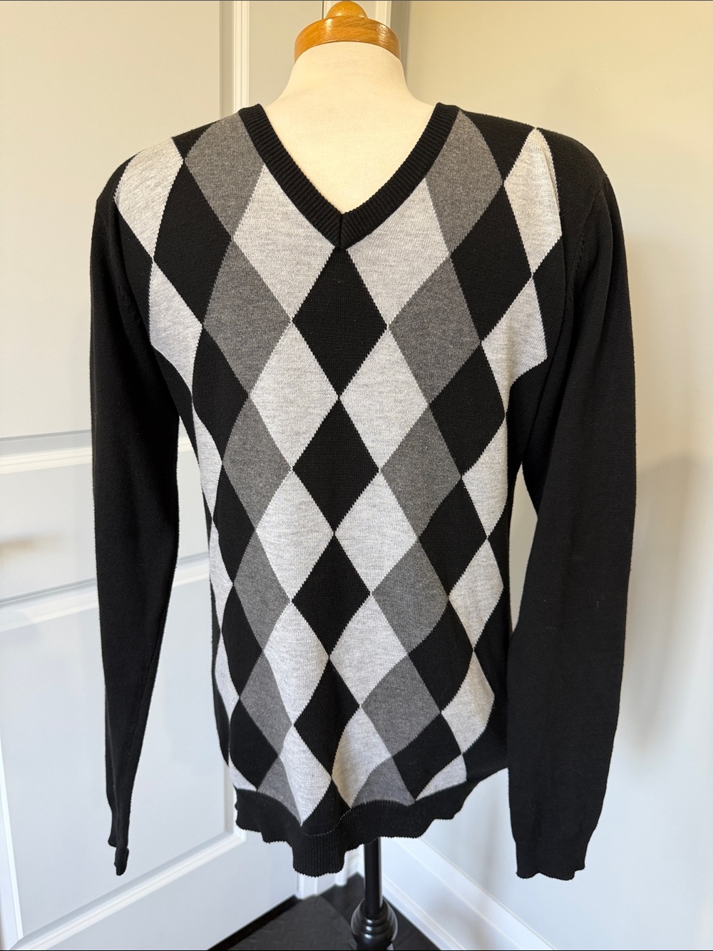 Men's Argyle V-Neck Cardigan Sweater — Black & Gray, Size Medium